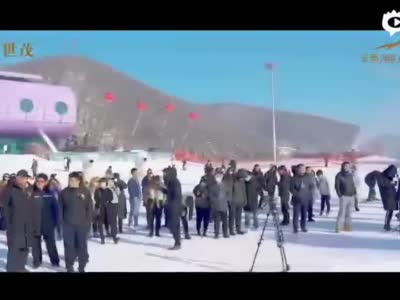 长春莲花山世茂滑雪场首滑启幕