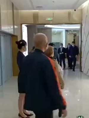 翠景蓝湾购房人拦下海南省委书记背后：一个三亚烂尾楼的暗史